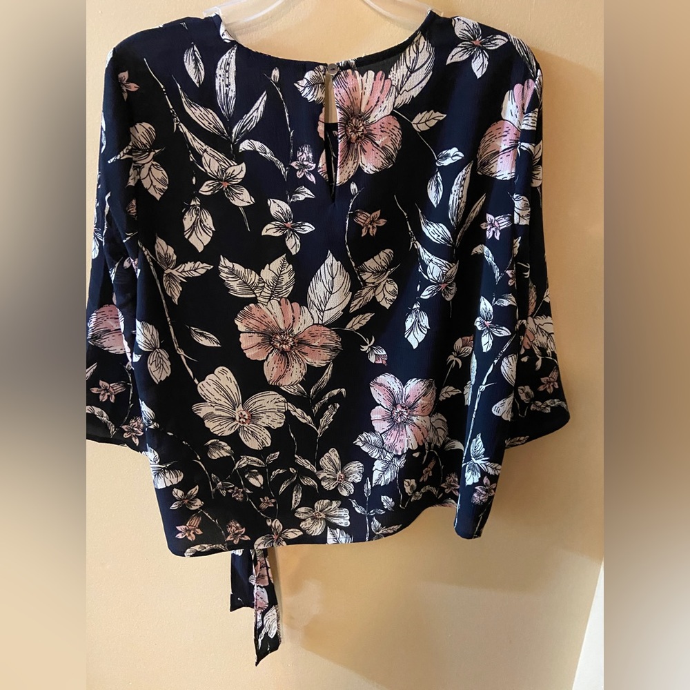 ONLY - blouse with flower design and side tie size 10